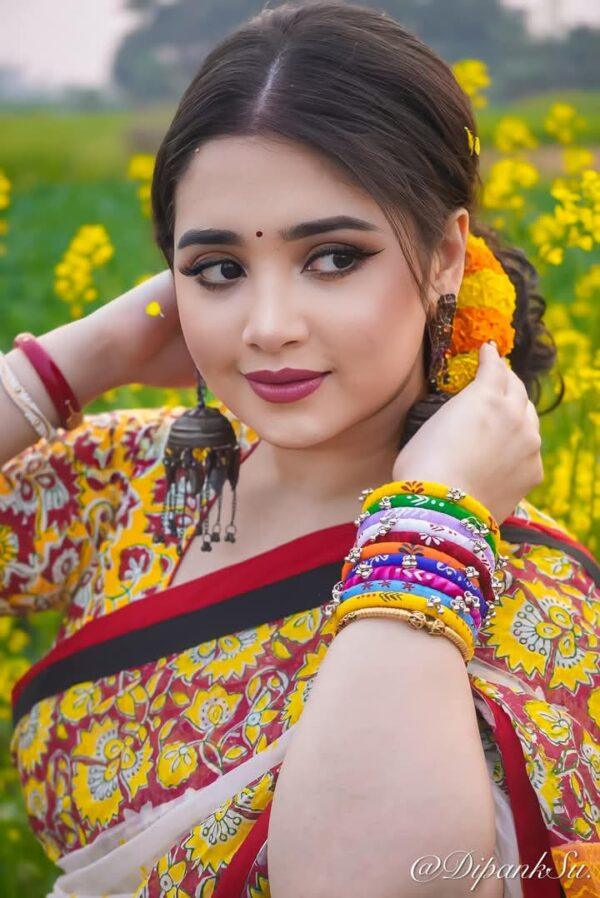 ওয়েলেস সফ্ট সিল্ক শাড়ি।